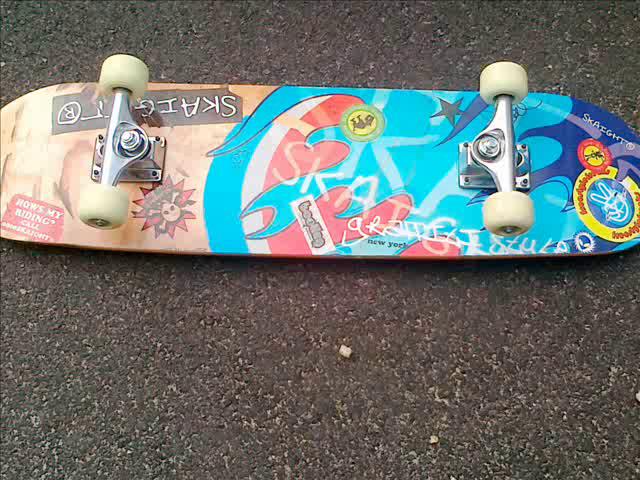 How To Do Easy Tricks On A Skateboard For Beginners