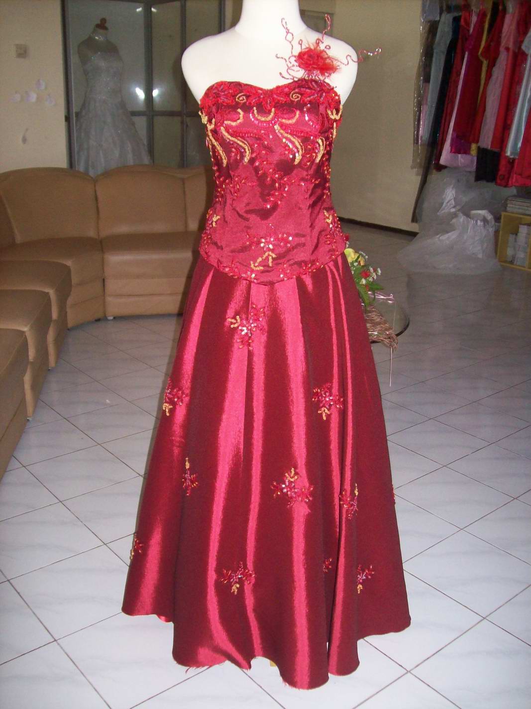 Model Pakaian Pesta