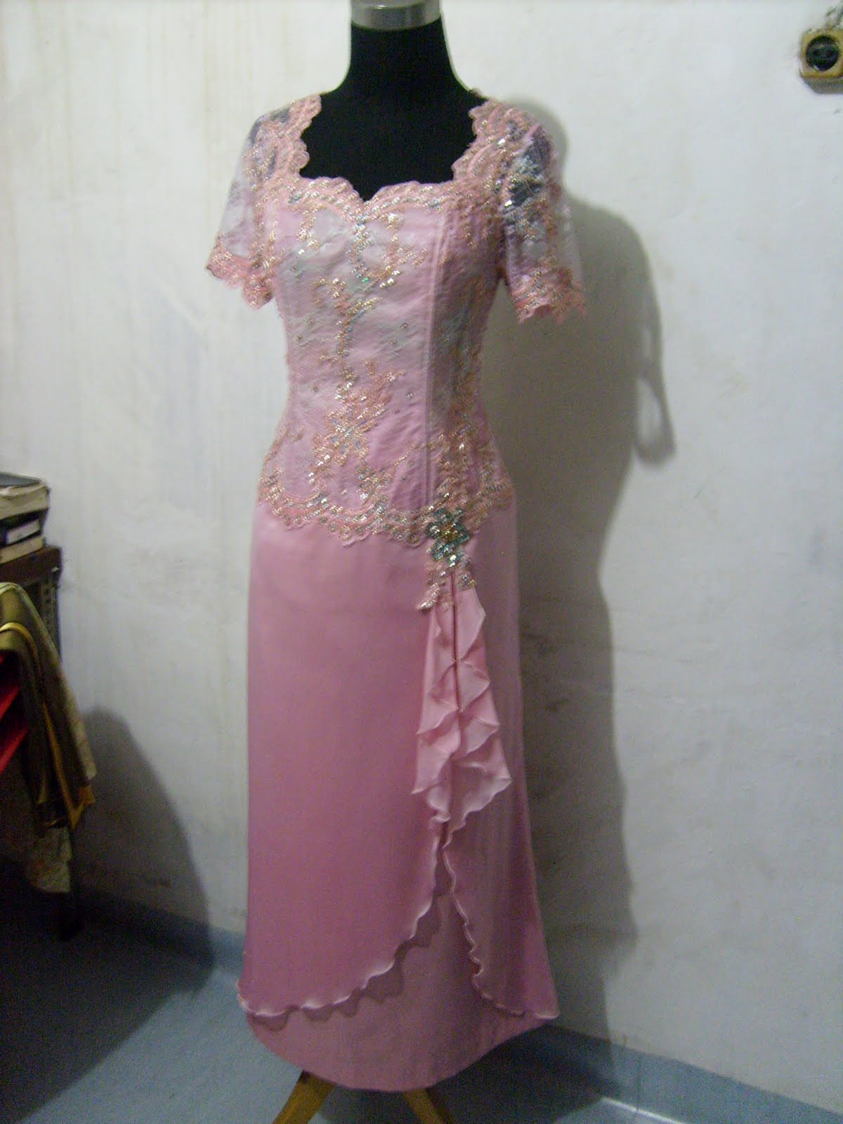 Model Pakaian Pesta