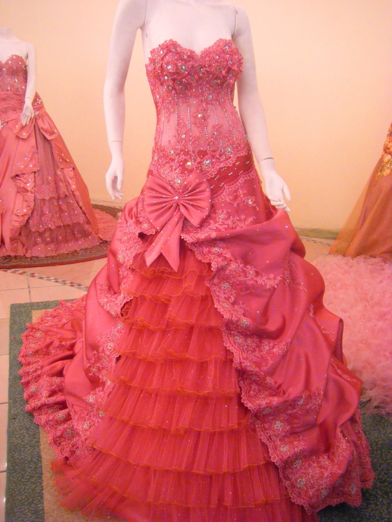 Model Pakaian Pesta