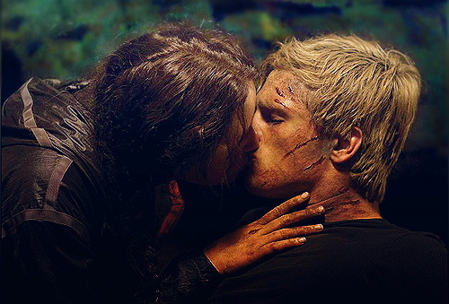 Peeta And Katniss Kissing In The Cave