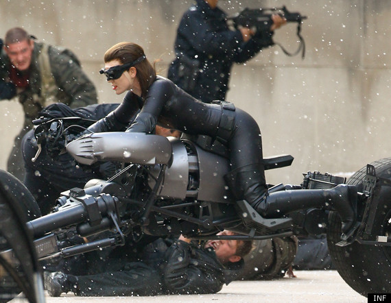 Catwoman Anne Hathaway Photos