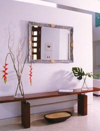 Decorating Hallways With Pictures