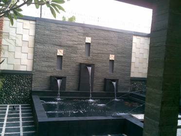 Dinding Batu Alam Minimalis
