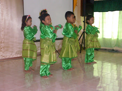 Pakaian Tarian Joget
